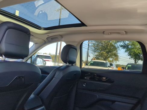 New 2026 Lincoln Nautilus Premier w/ Equipment Group 102A image 21