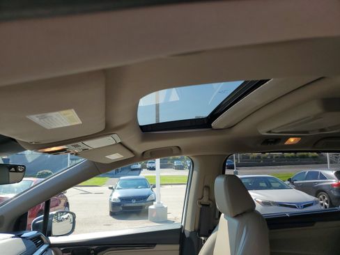 Used 2021 Honda Odyssey Touring image 18