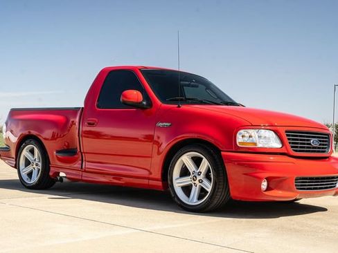 Used 2004 Ford F150 Lightning RWD image 6