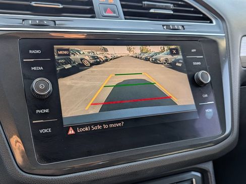 Used 2019 Volkswagen Tiguan SE FWD image 23