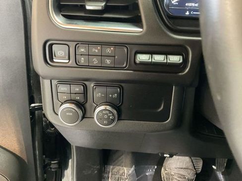 Used 2024 GMC Yukon AT4 w/ Technology Package image 15