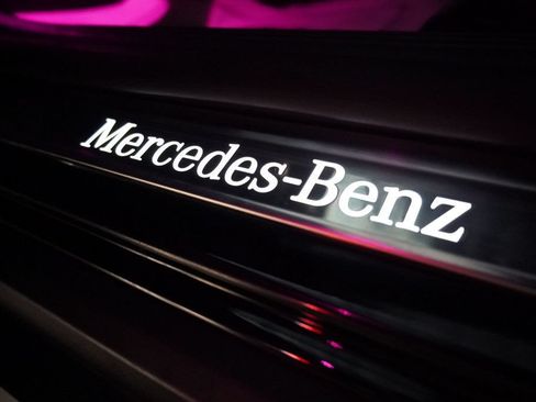Used 2024 Mercedes-Benz GLC 300 4MATIC image 16
