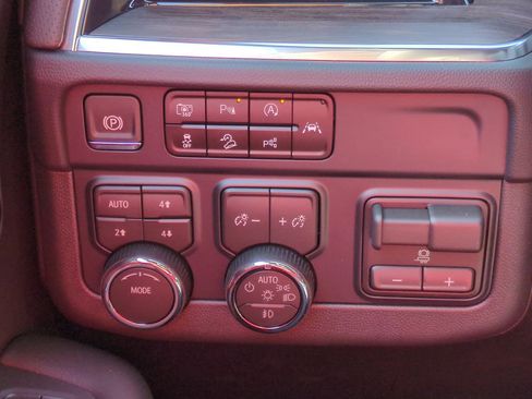 New 2026 Chevrolet Suburban Premier w/ Sun And Tow Package image 10