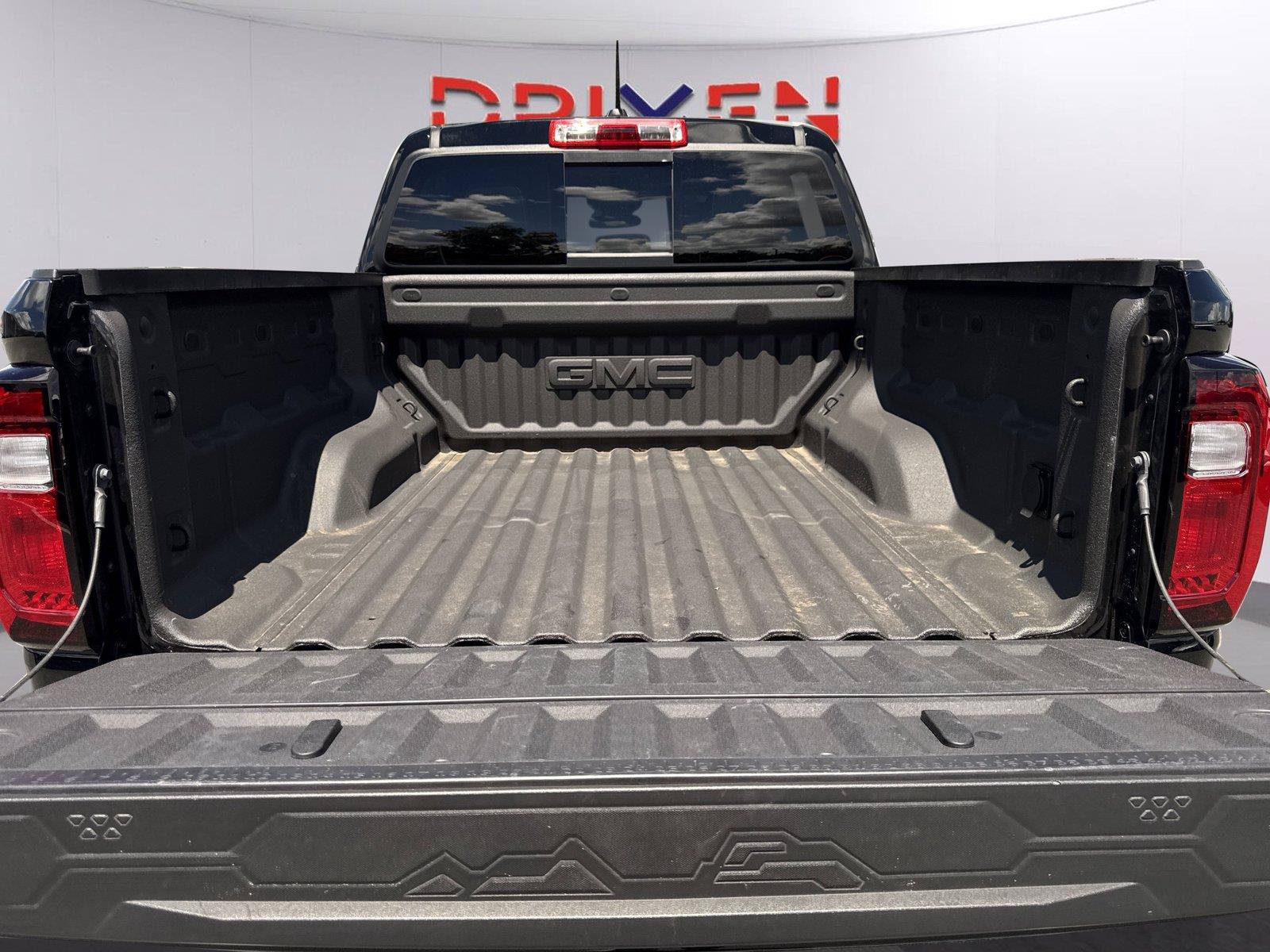 Used 2026 GMC Canyon AT4 w/ AT4 Premium Package AWD/4WD image 32