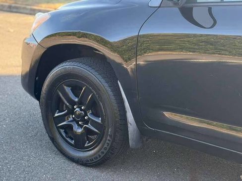 Used 2011 Toyota RAV4 4WD w/ 3rd Row image 31