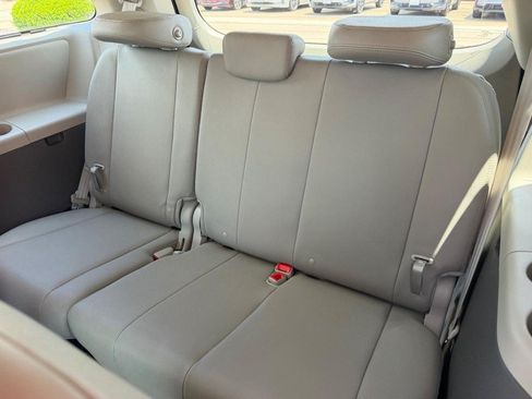 Used 2019 Toyota Sienna XLE w/ XLE Navigation Package AWD/4WD image 9