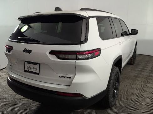 New 2025 Jeep Grand Cherokee L Limited w/ Black Appearance Package AWD/4WD image 7