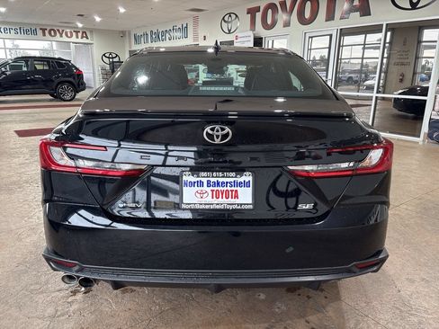 Used 2025 Toyota Camry SE FWD image 9