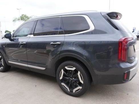 Used 2024 Kia Telluride S image 4