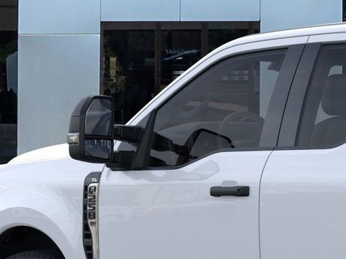 New 2026 Ford F250 XL w/ XL Chrome Package image 20