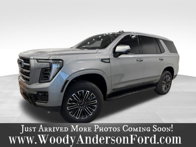 Used 2025 GMC Yukon Elevation w/ LPO, Elevation Black Package AWD/4WD image 1