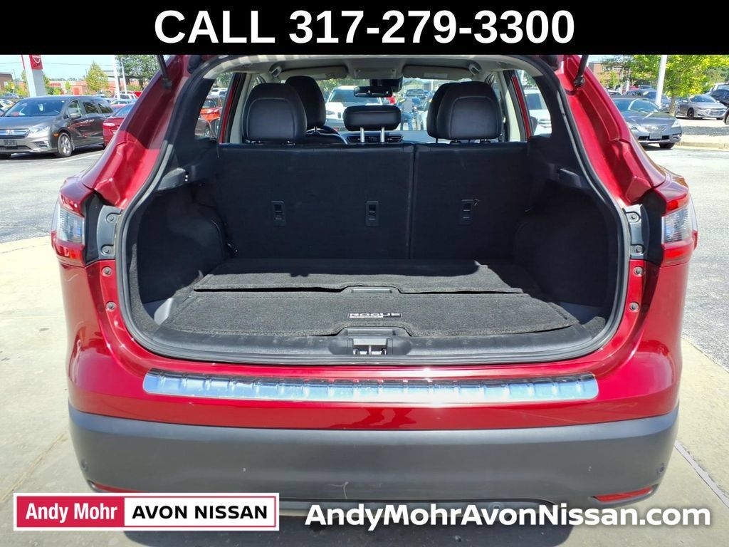 Used 2022 Nissan Rogue Sport SV w/ Technology Package AWD/4WD image 10
