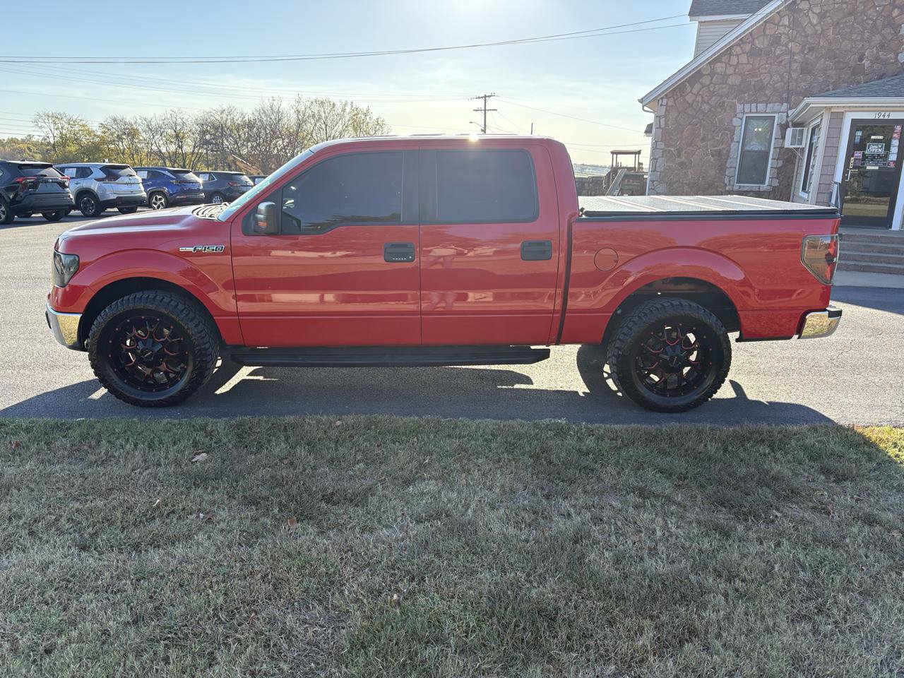 Used 2014 Ford F150 XLT w/ XLT Convenience Package RWD image 2