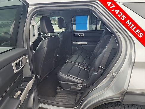 Used 2021 Ford Explorer XLT w/ Equipment Group 202A image 16