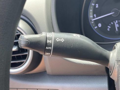 Used 2021 Hyundai Kona SE FWD image 34