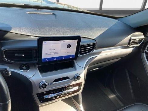 Used 2021 Ford Explorer XLT w/ Equipment Group 202A image 13