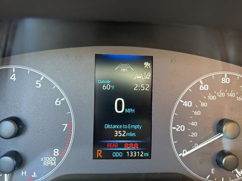 Used 2025 Toyota Corolla LE image 15