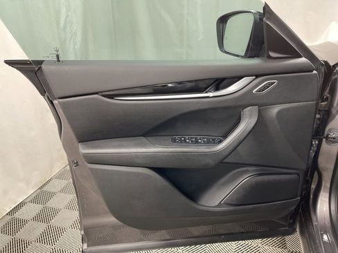 Used 2022 Maserati Levante GT image 22