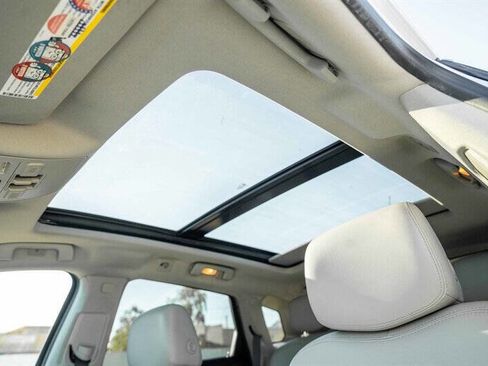 Used 2016 Cadillac SRX Luxury image 15