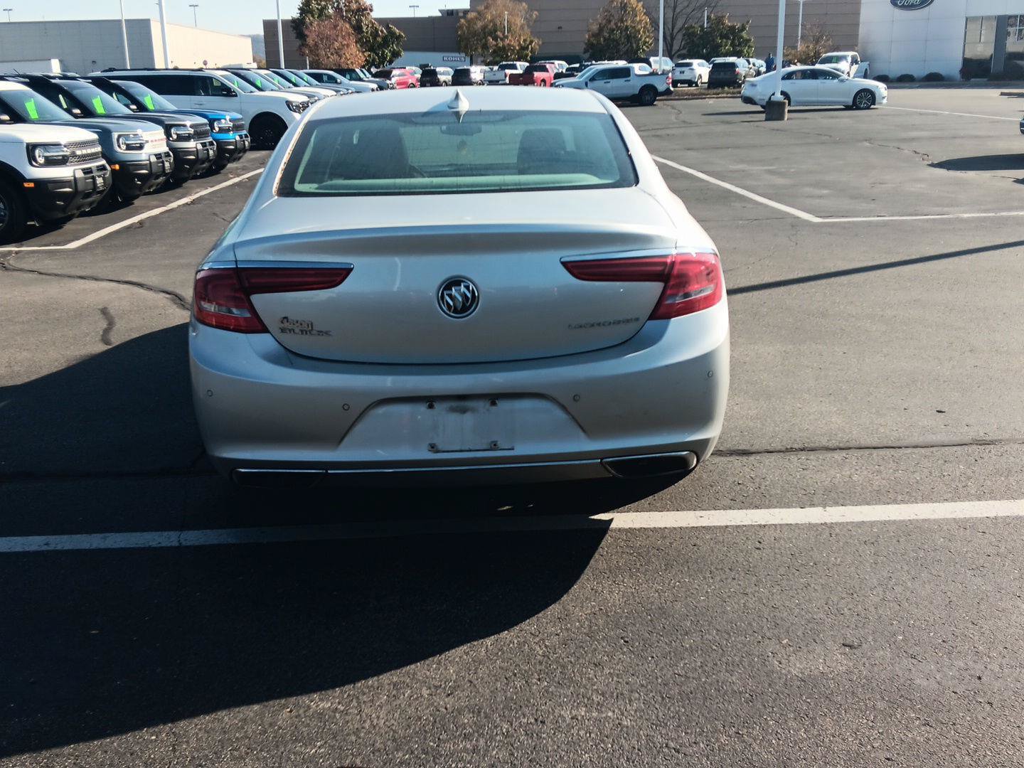 Used 2017 Buick LaCrosse Essence w/ Sun and Shade Package FWD image 6