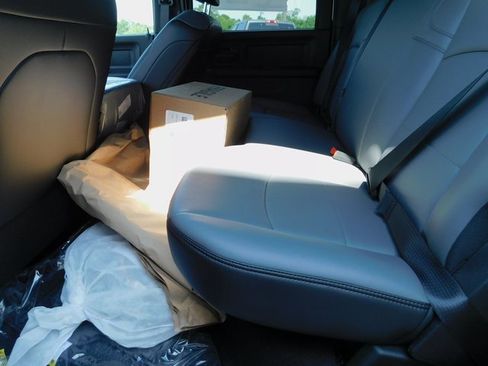 New 2025 RAM ProMaster Tradesman image 19