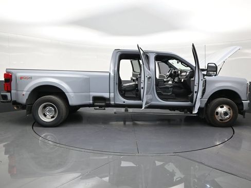 Used 2024 Ford F350 Platinum AWD/4WD image 29