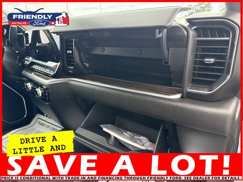 Used 2024 GMC Sierra 1500 SLE image 26