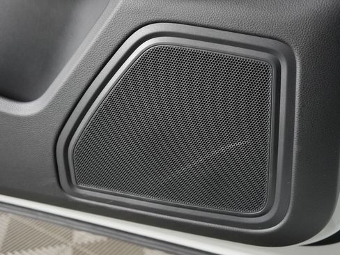 Certified 2023 Porsche Macan AWD/4WD image 19