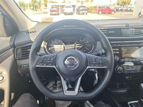 Used 2018 Nissan Rogue Sport S FWD image 28