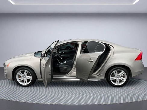 Used 2015 Volvo S60 T5 Platinum FWD image 16