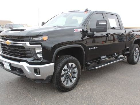 Used 2024 Chevrolet Silverado 2500 LT w/ All Star Edition AWD/4WD image 10