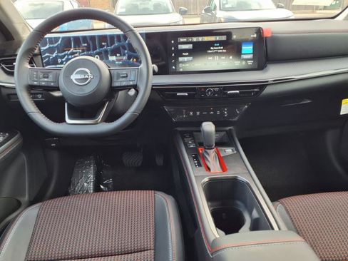 New 2025 Nissan Kicks SR w/ Illumination Package image 8