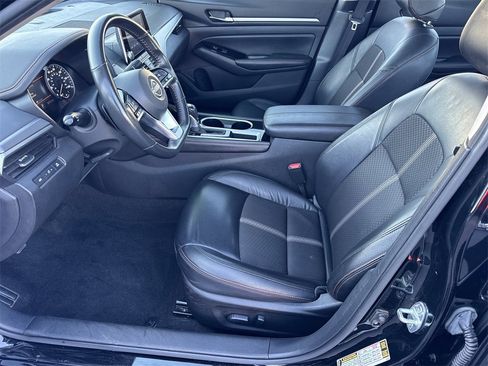 Used 2024 Nissan Altima 2.5 SR image 9