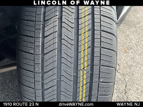 Certified 2025 Lincoln Aviator AWD image 28