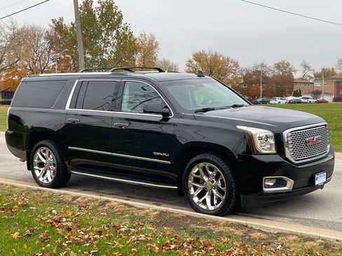 Used 2016 GMC Yukon XL Denali image 10