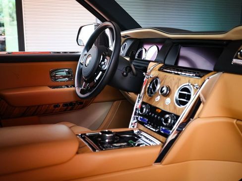 Used 2022 Rolls-Royce Cullinan AWD/4WD image 52