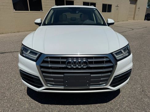 Used 2018 Audi Q5 2.0T Premium Plus w/ Premium Plus Package AWD/4WD image 2