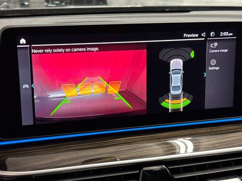 Used 2023 BMW 530e w/ Convenience Package image 24