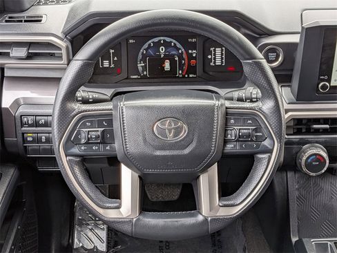 Used 2025 Toyota 4Runner SR5 image 22