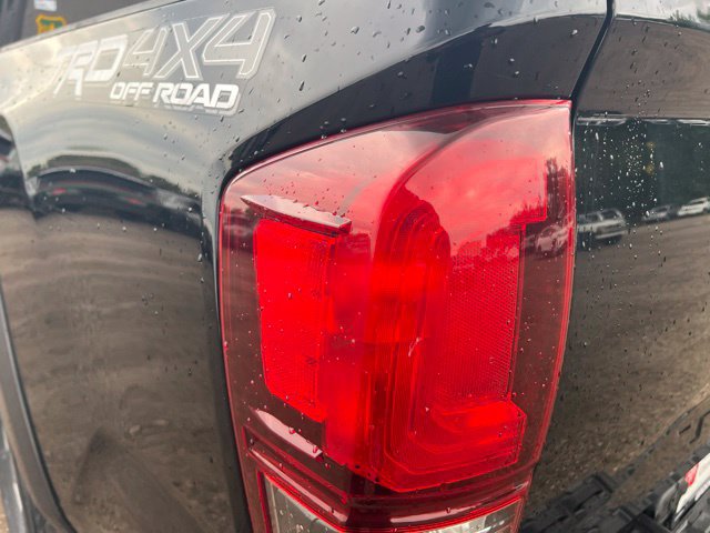 Used 2019 Toyota Tacoma TRD Off-Road AWD/4WD image 11