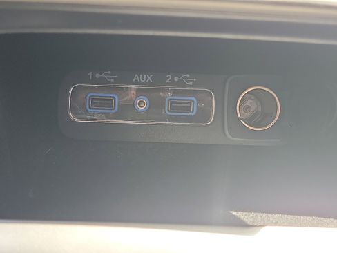 Used 2021 Jeep Grand Cherokee Laredo AWD/4WD image 27