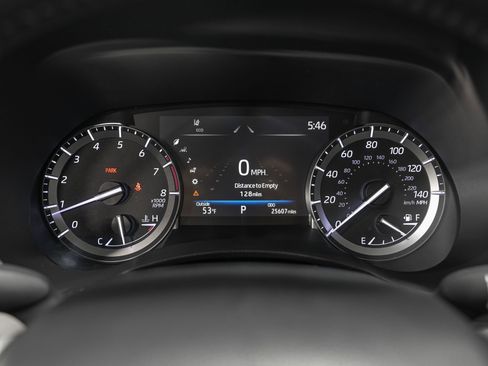 Used 2022 Toyota Highlander XLE image 21