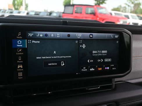 Used 2025 Jeep Wrangler Unlimited Sahara AWD/4WD image 22