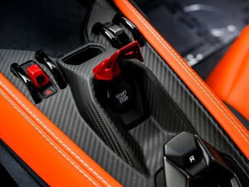Used 2025 Lamborghini Revuelto AWD/4WD image 87