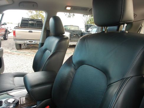 Used 2017 INFINITI QX80 2WD image 12