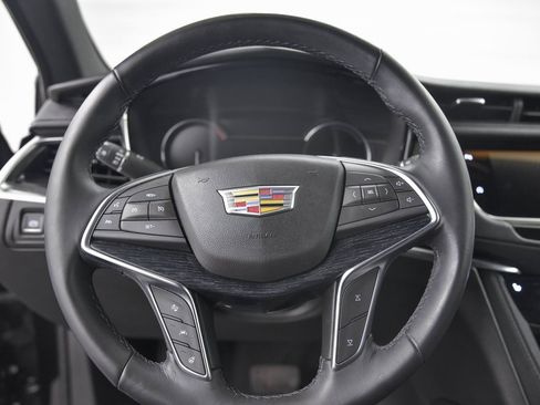 Used 2022 Cadillac XT5 Premium Luxury image 17