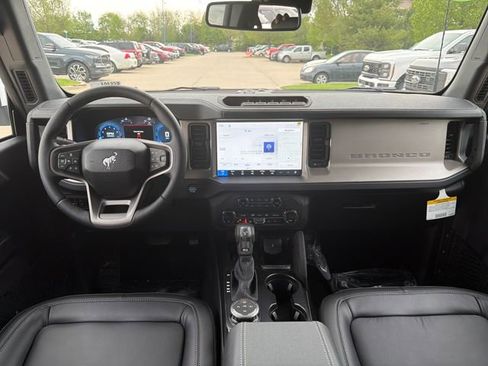 New 2026 Ford Bronco Outer Banks AWD/4WD image 15