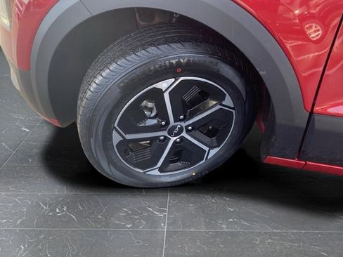 Certified 2023 Kia Niro EX image 39