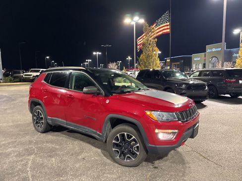 Used 2019 Jeep Compass Trailhawk image 8