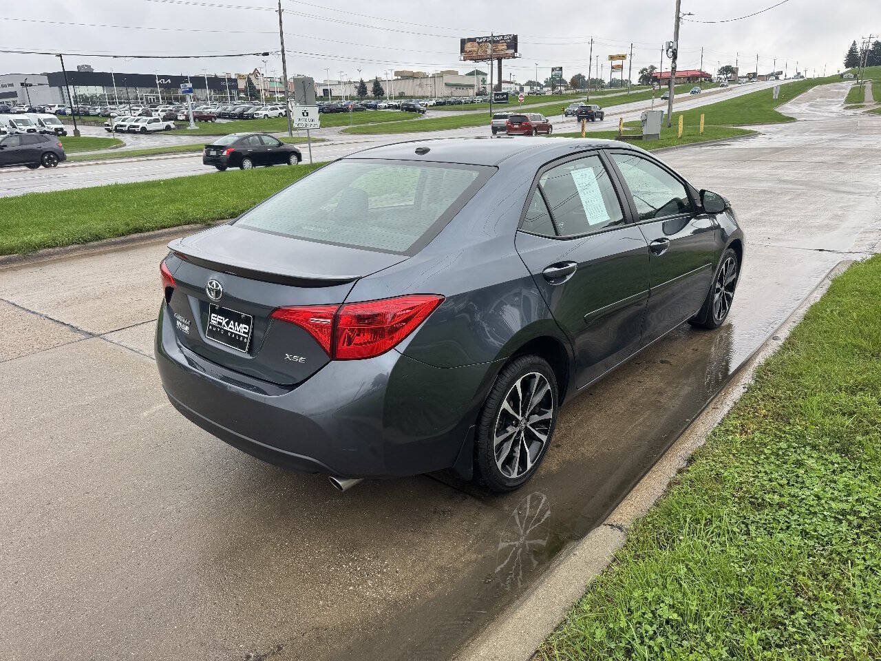 Used 2017 Toyota Corolla XSE w/ Carpet Mat Package (TMS) FWD image 5